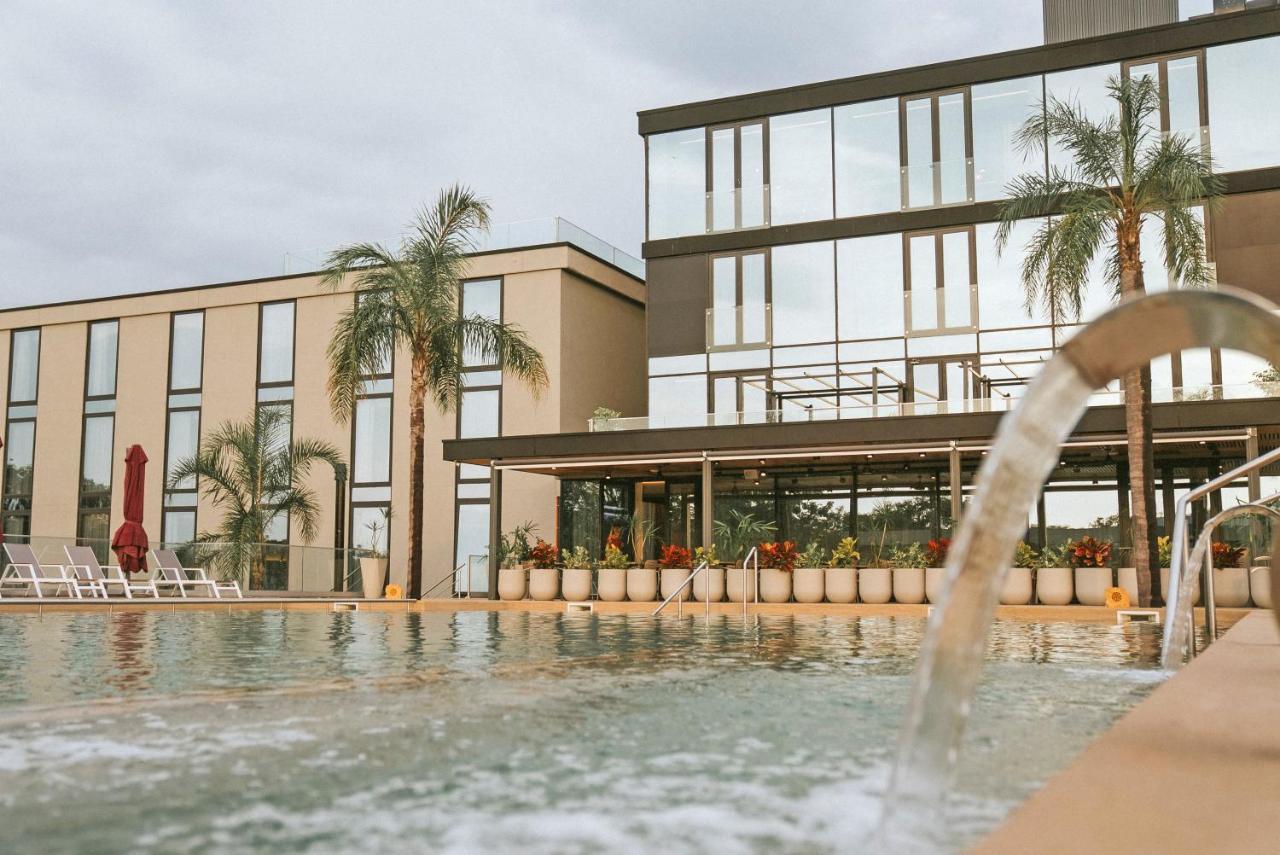 Howard Johnson Plaza La Ribera 레지스텐시아 외부 사진