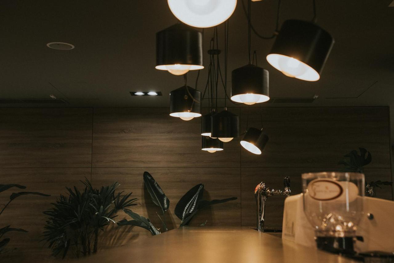 Howard Johnson Plaza La Ribera 레지스텐시아 외부 사진