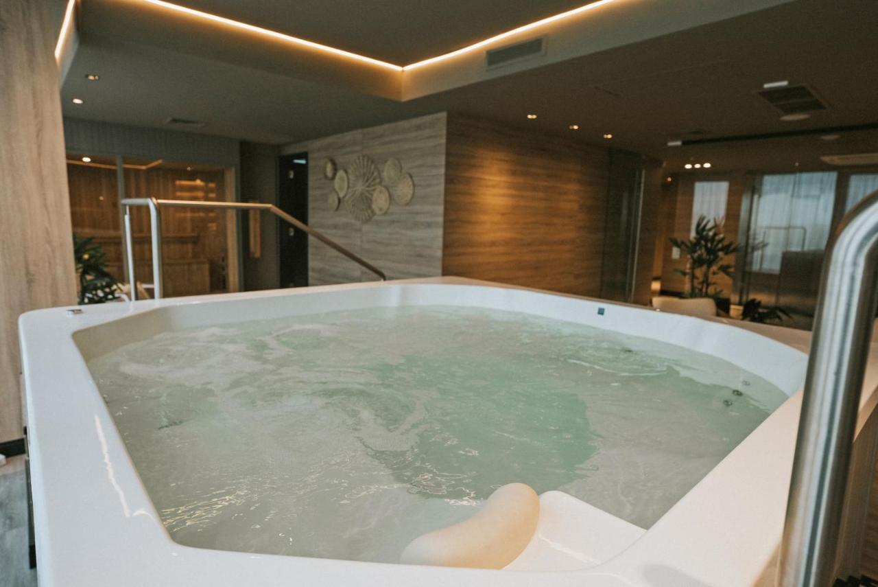 Howard Johnson Plaza La Ribera 레지스텐시아 외부 사진